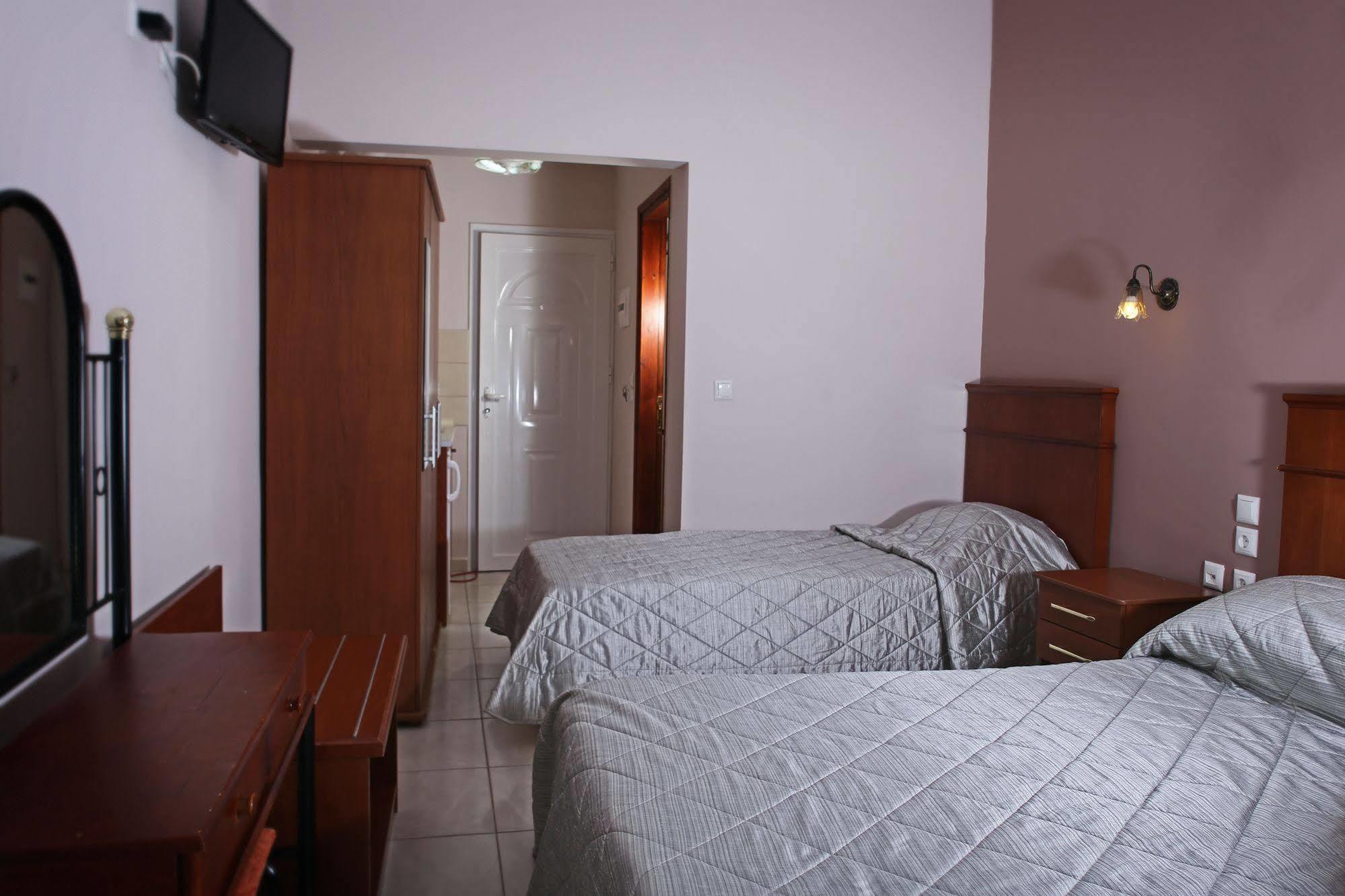Alexandrina Apartment Mola Kalyva Bagian luar foto
