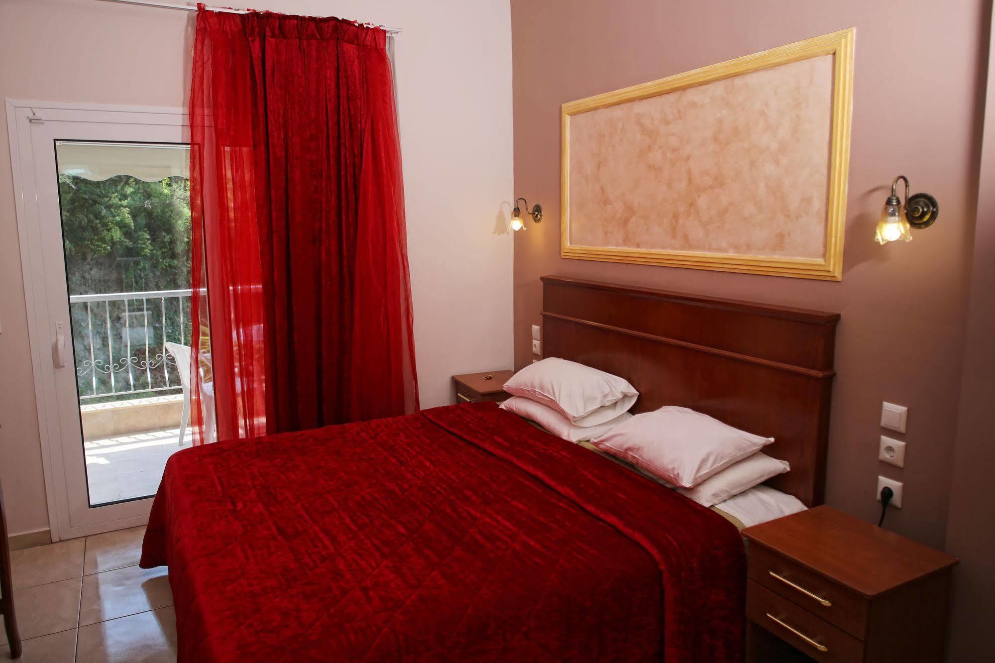 Alexandrina Apartment Mola Kalyva Bagian luar foto