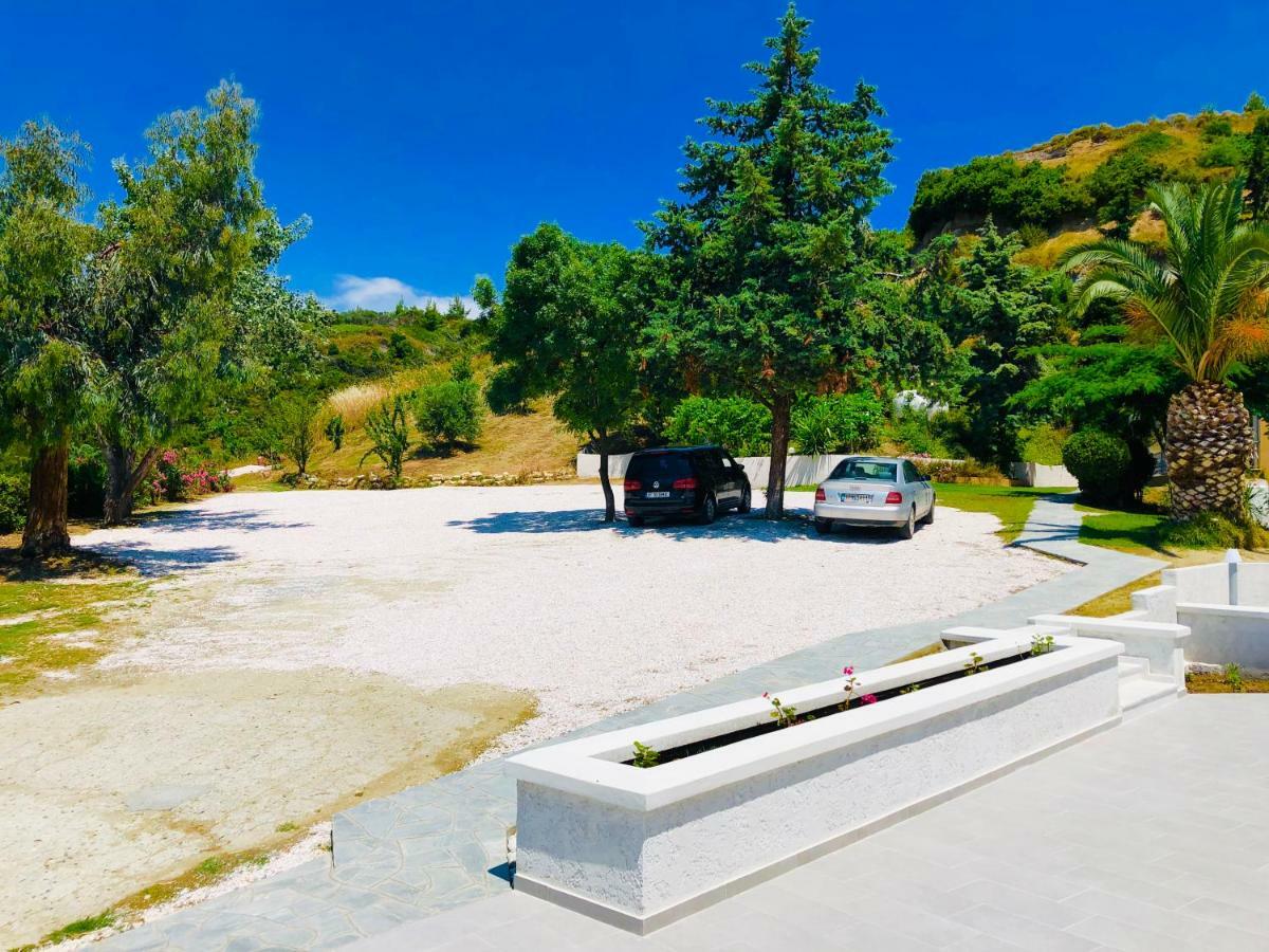 Alexandrina Apartment Mola Kalyva Bagian luar foto